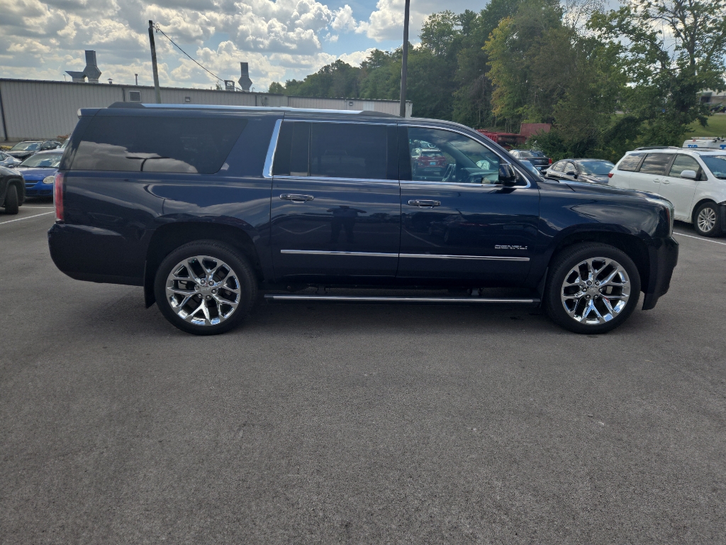 2020 Gmc Yukon XL 1500 Denali photo 2