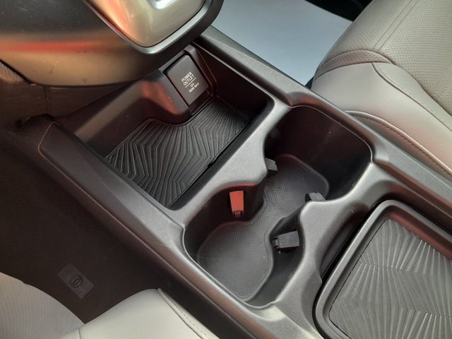 2019 Honda CR-V Touring photo 24