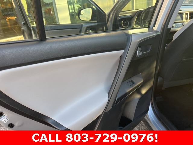 2016 Toyota RAV4 XLE photo 12