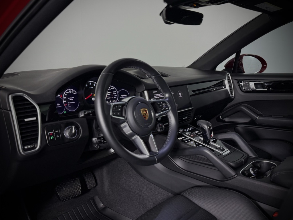 2023 Porsche Cayenne Coupe photo 4