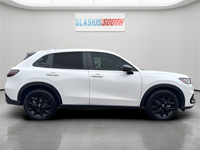 2025 Honda HR-V Sport photo 2