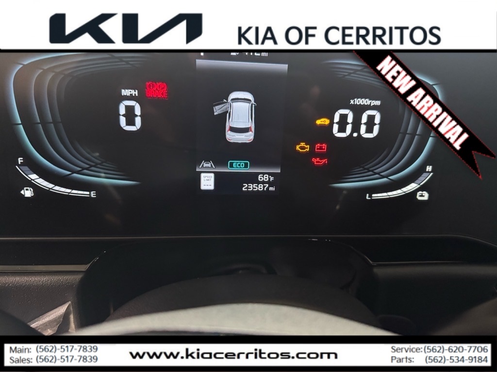 2023 Kia Niro SX Touring photo 3
