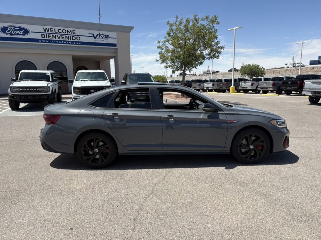 Used 2024 Pure Gray w/Deep Black Roof Volkswagen Autobahn image 10