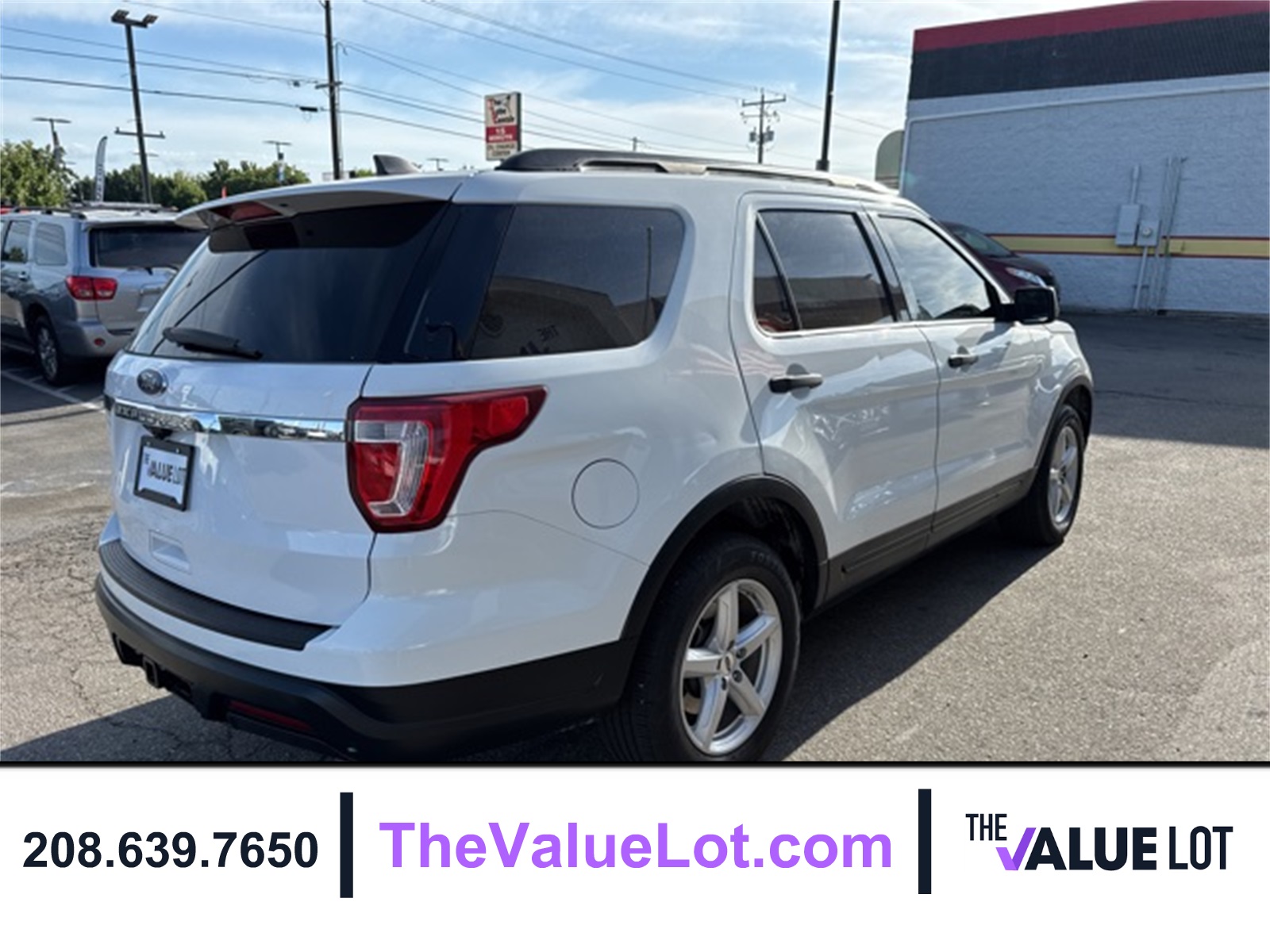 2018 Ford Explorer Base photo 4