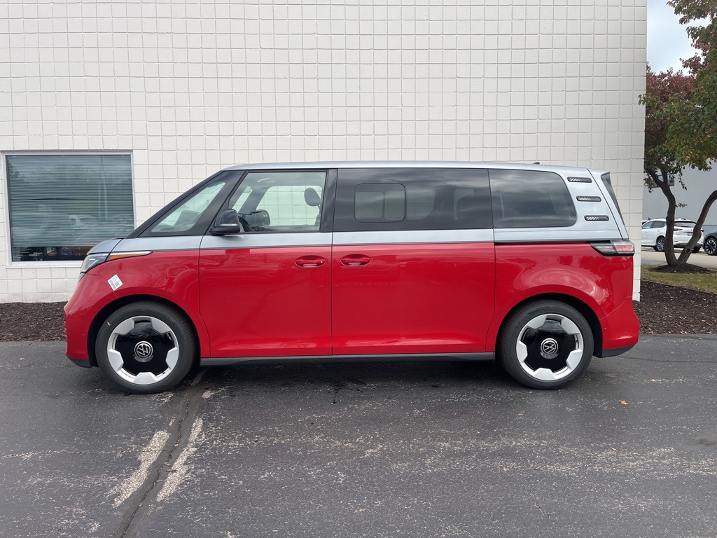 2025 Volkswagen ID. Buzz Pro Plus photo 2