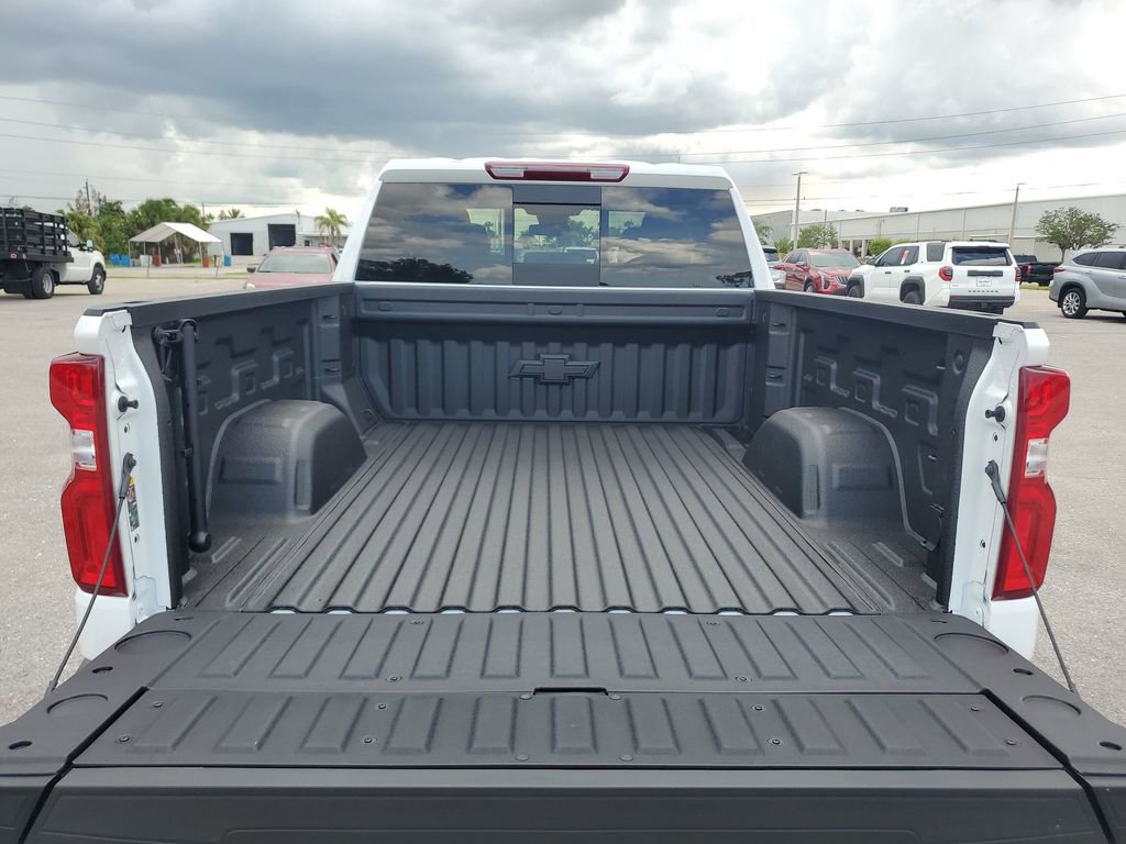 2025 Chevrolet Silverado 1500 RST photo 19