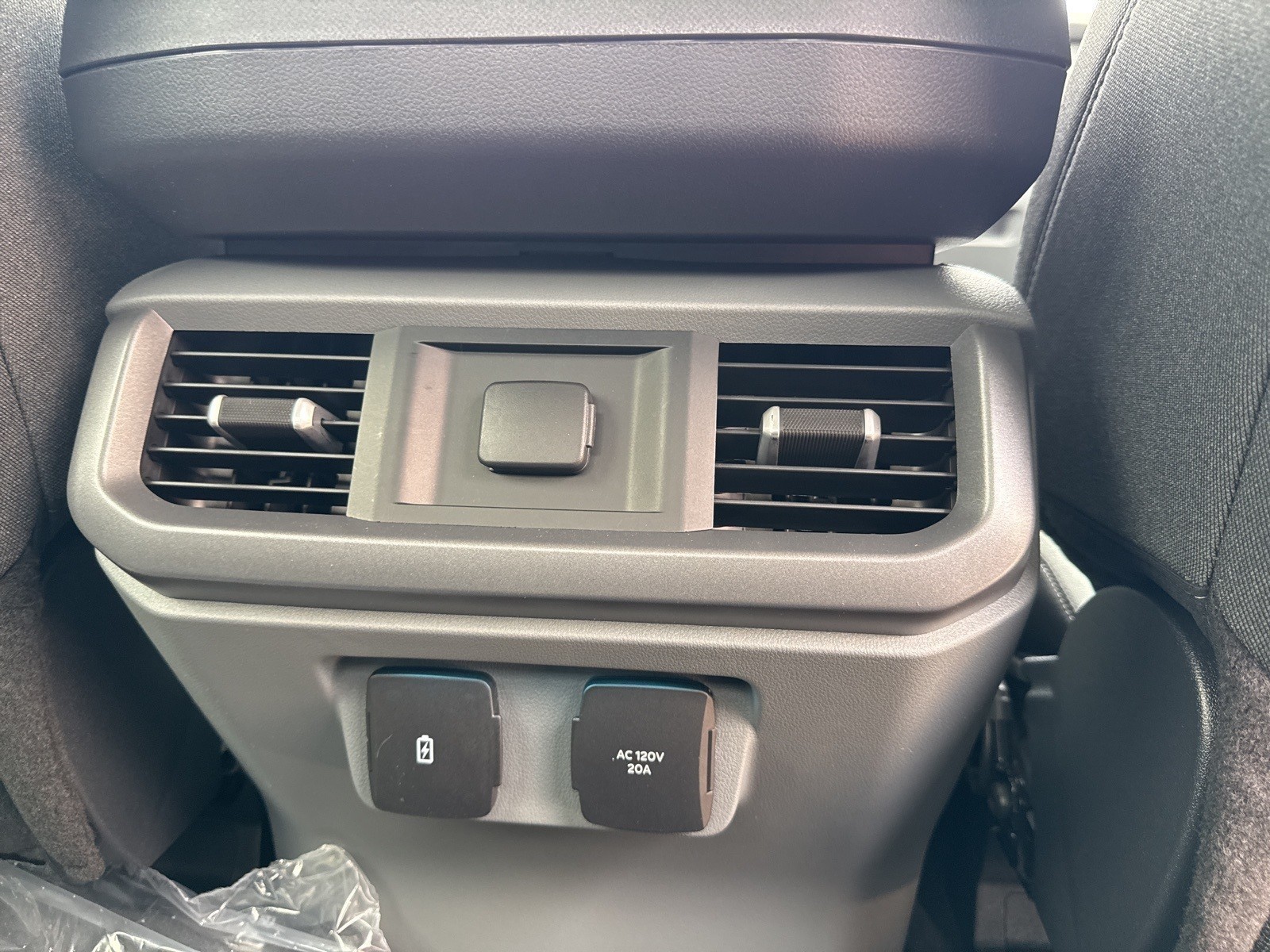 2025 Ford F-150 XLT photo 18