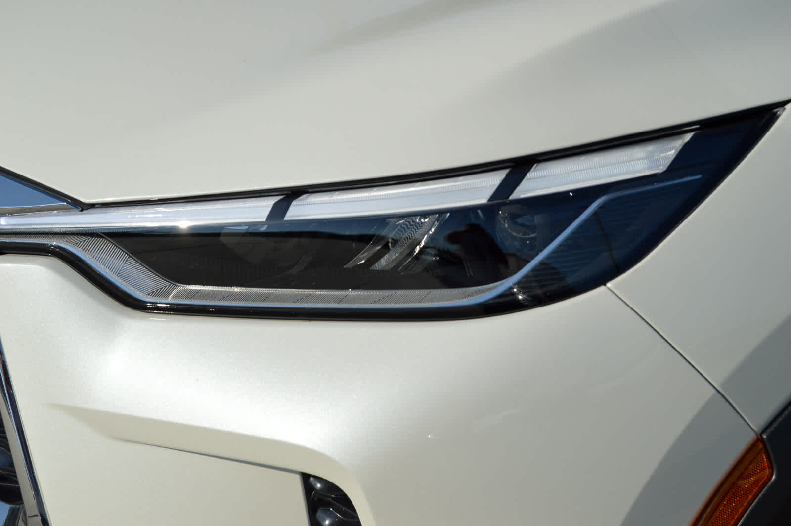 2025 Infiniti QX60 Autograph photo 8