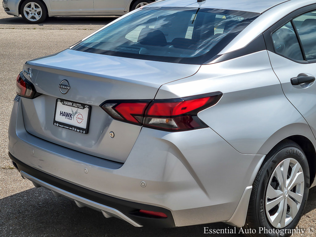 2025 Nissan Versa S photo 6