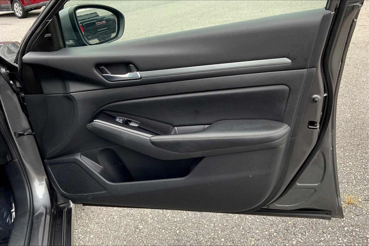 2023 Nissan Altima 2.5 SV photo 20