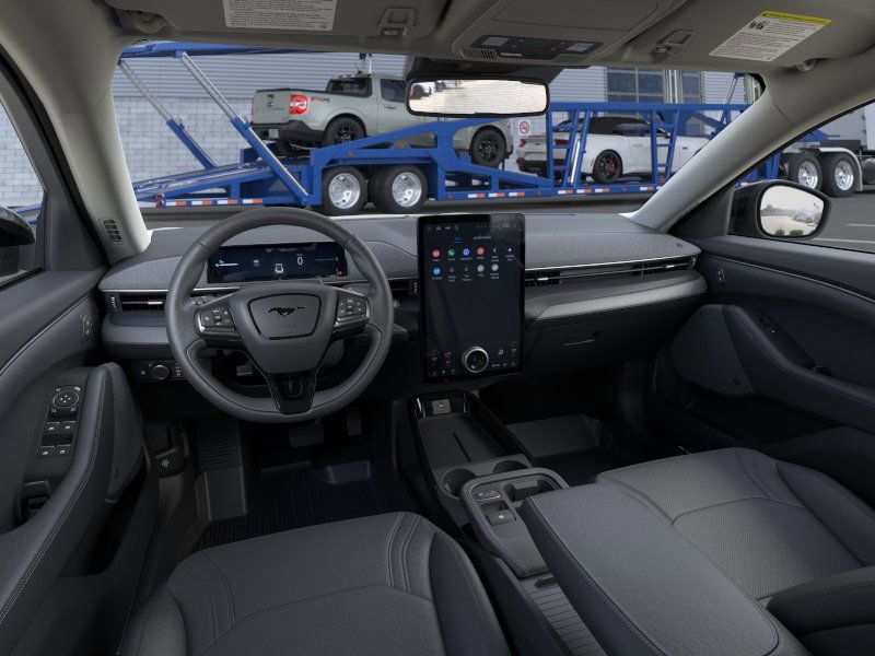 2025 Ford Mustang Mach-E Premium photo 4