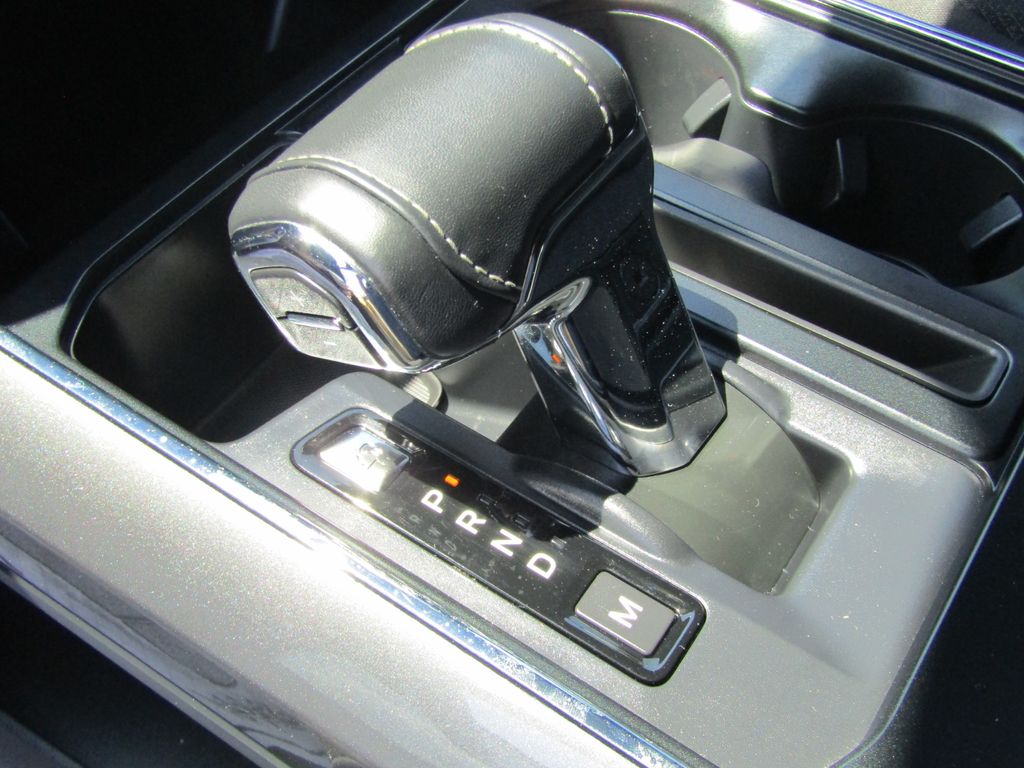 2023 Ford F-150 XLT photo 28