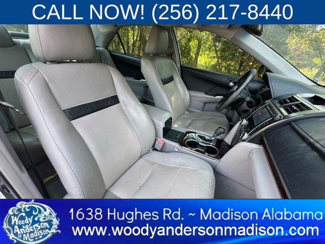 2013 Toyota Camry XLE photo 4