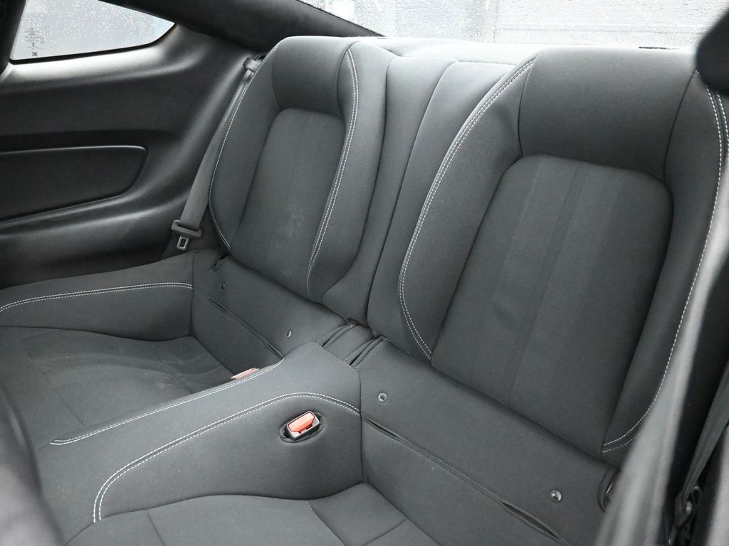 2022 Ford Mustang EcoBoost photo 15