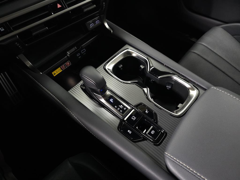 2024 Lexus RX Hybrid 500h - Photo 35