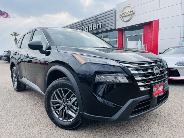 2026 Nissan Rogue S's photo