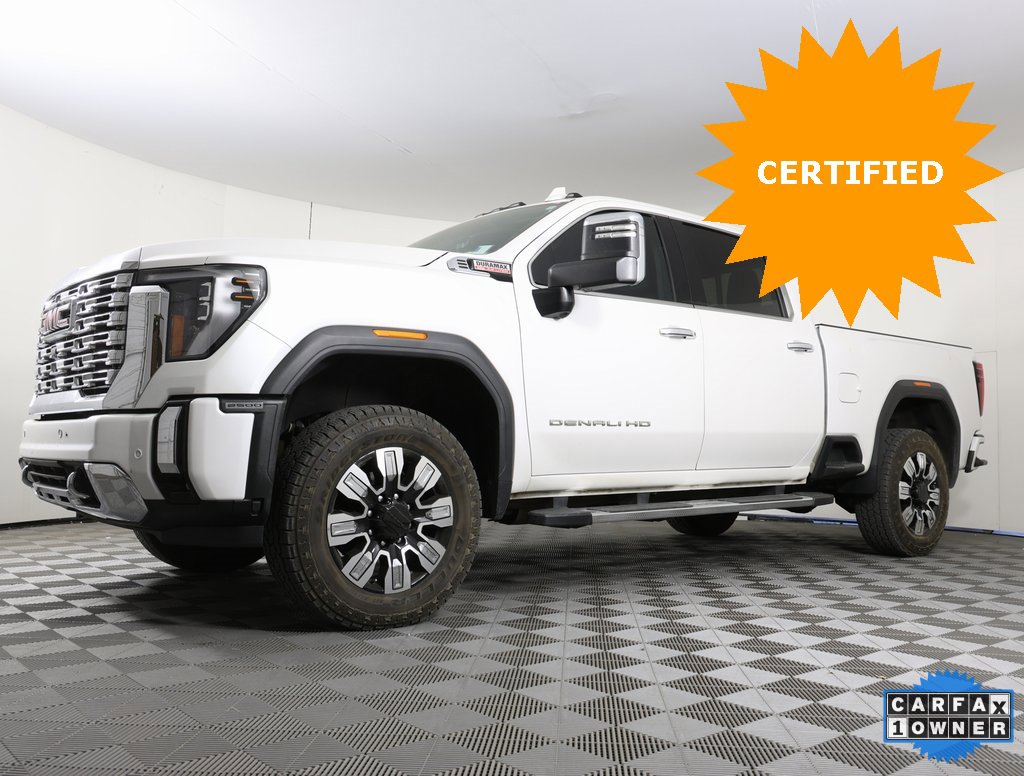 2024 GMC Sierra Denali's photo