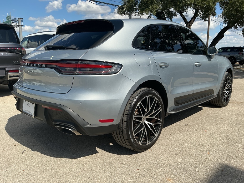2024 Porsche Macan Base photo 4