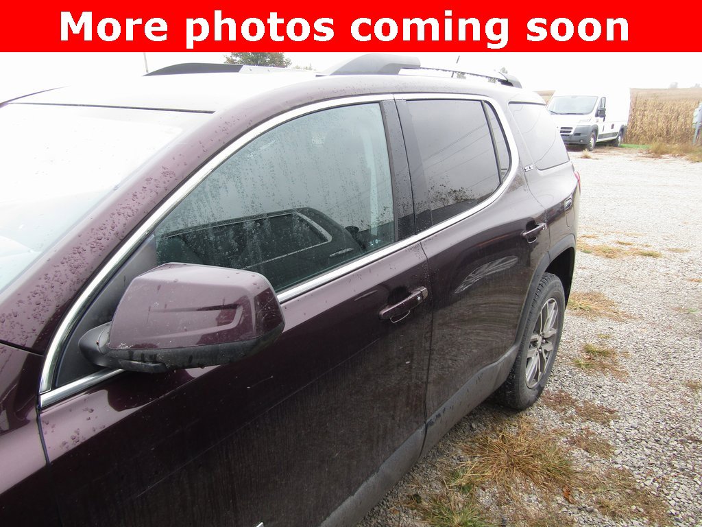 2017 Gmc Acadia SLE photo 2