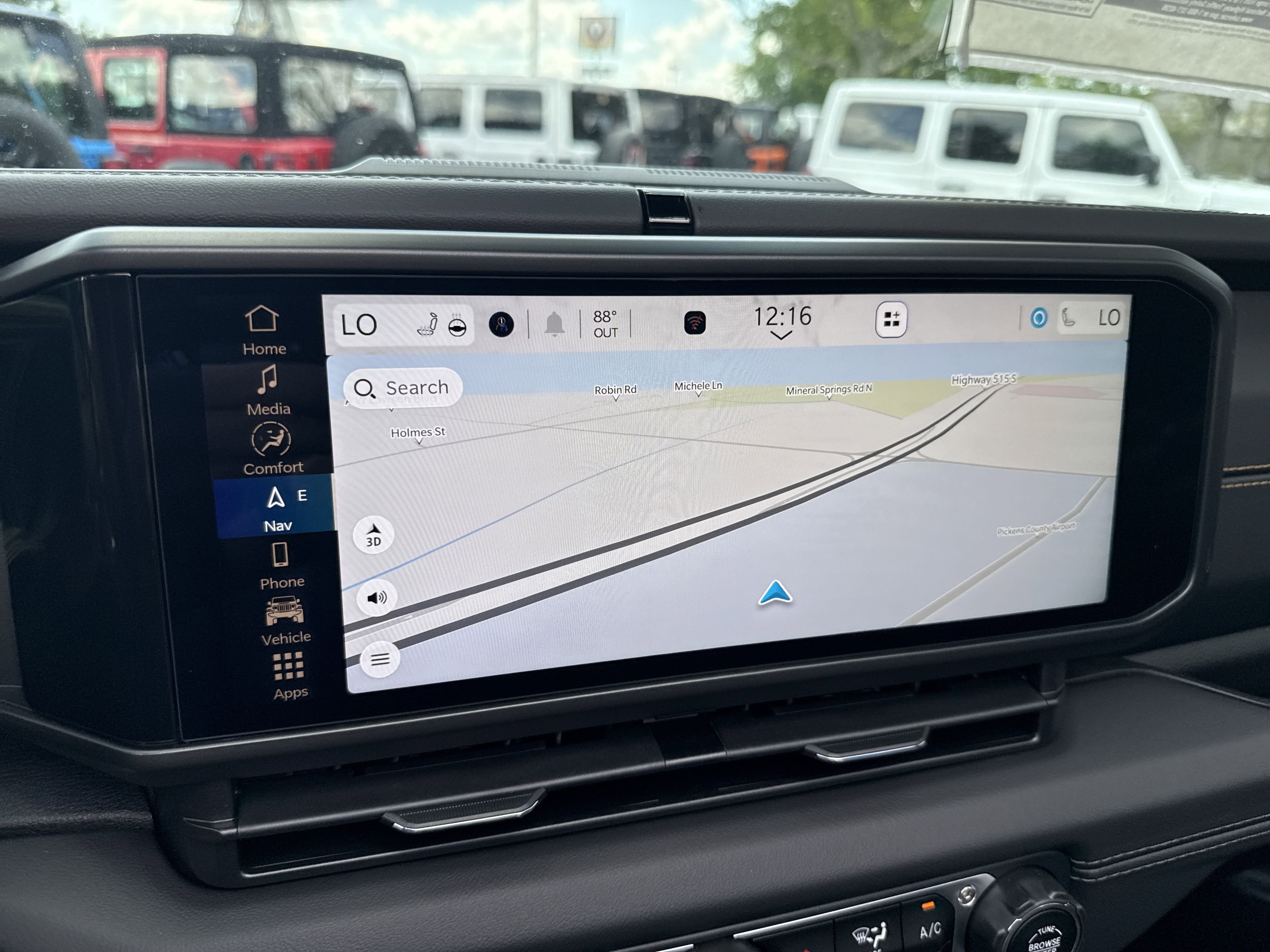 2025 Jeep Wrangler Sahara photo 5