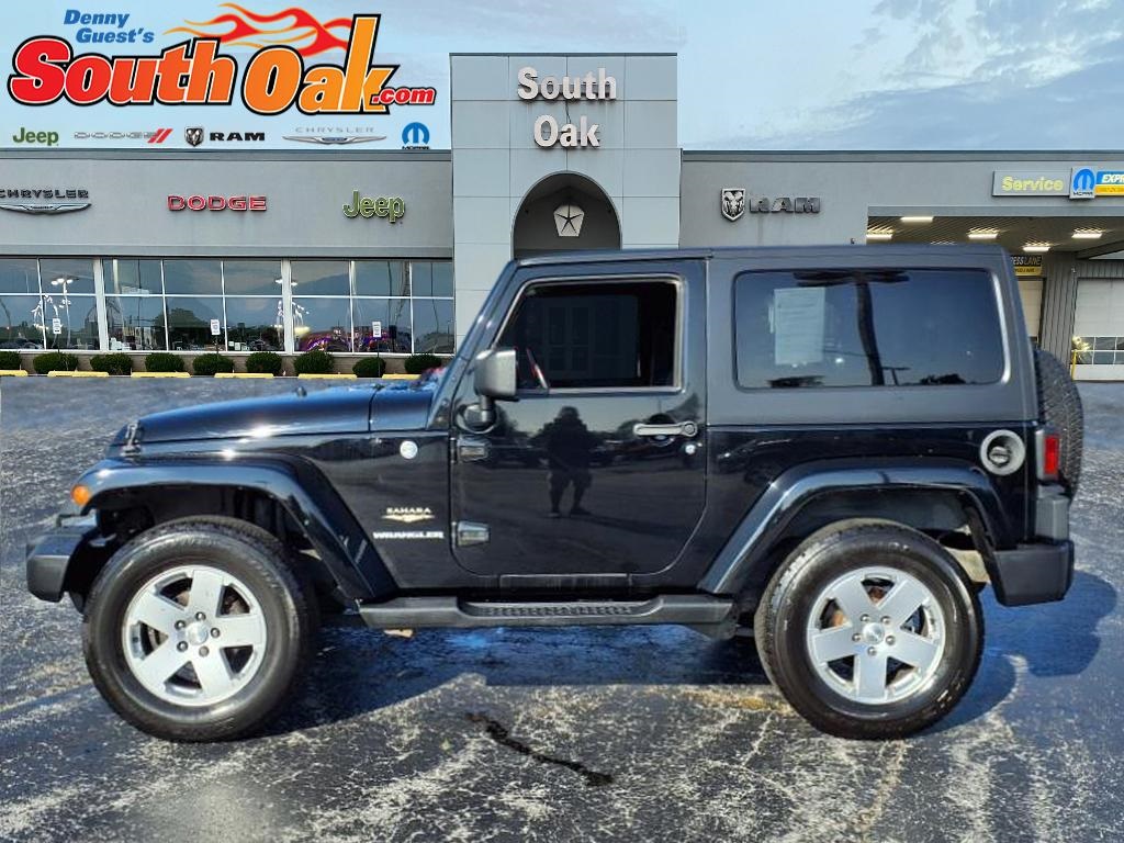 2012 Jeep Wrangler Sahara photo 3