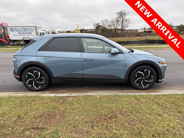 2022 Hyundai Ioniq 5 SEL photo 2