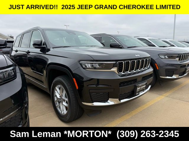 2025 Jeep Grand Cherokee L Laredo's photo