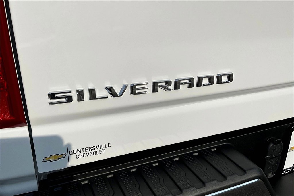 2025 Chevrolet Silverado 2500HD photo 9