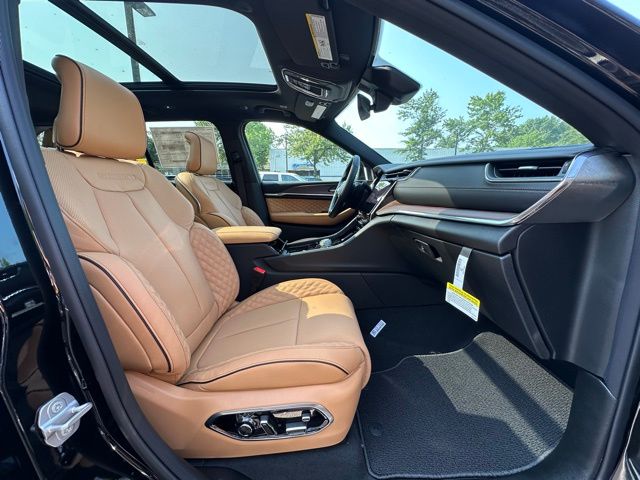 2025 Jeep Grand Cherokee Summit photo 31