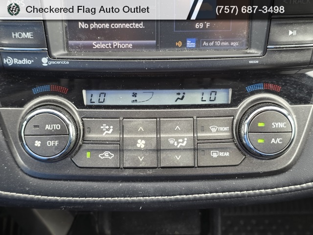 2015 Toyota RAV4 XLE photo 17