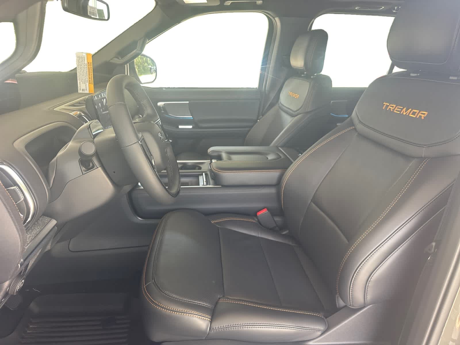 2025 Ford Expedition photo 9