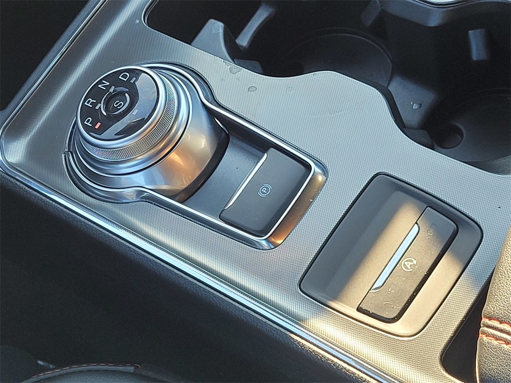 2024 Ford Edge ST photo 18