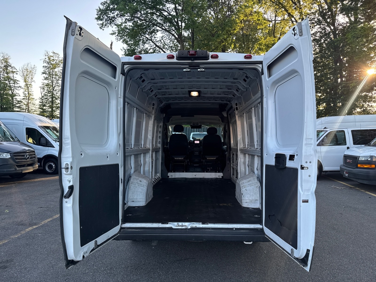 2023 Ram 3500 photo 7