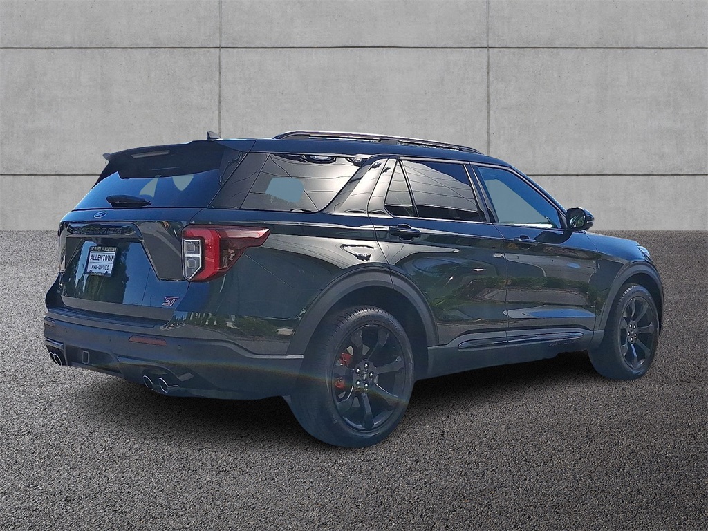 2023 Ford Explorer ST photo 2