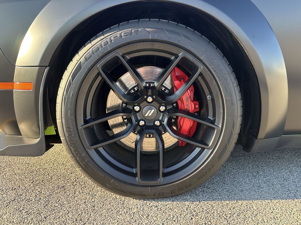 2019 Dodge Challenger R/T Scat Pack Widebody photo 19