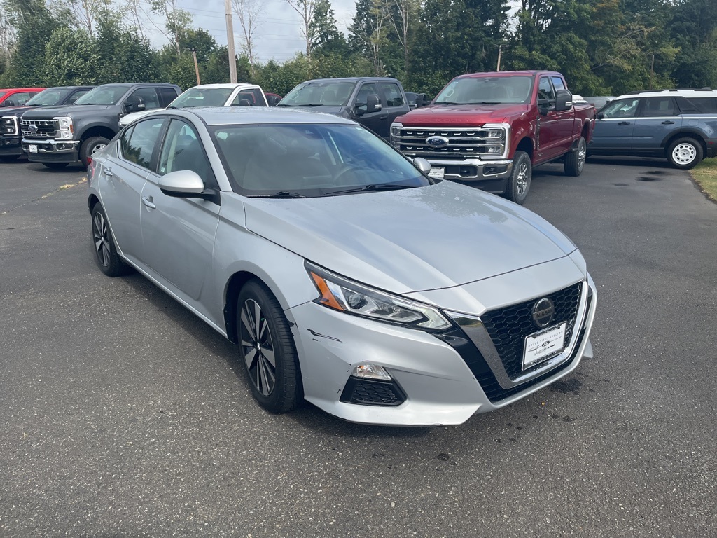 2022 Nissan Altima 2.5 SV photo 3