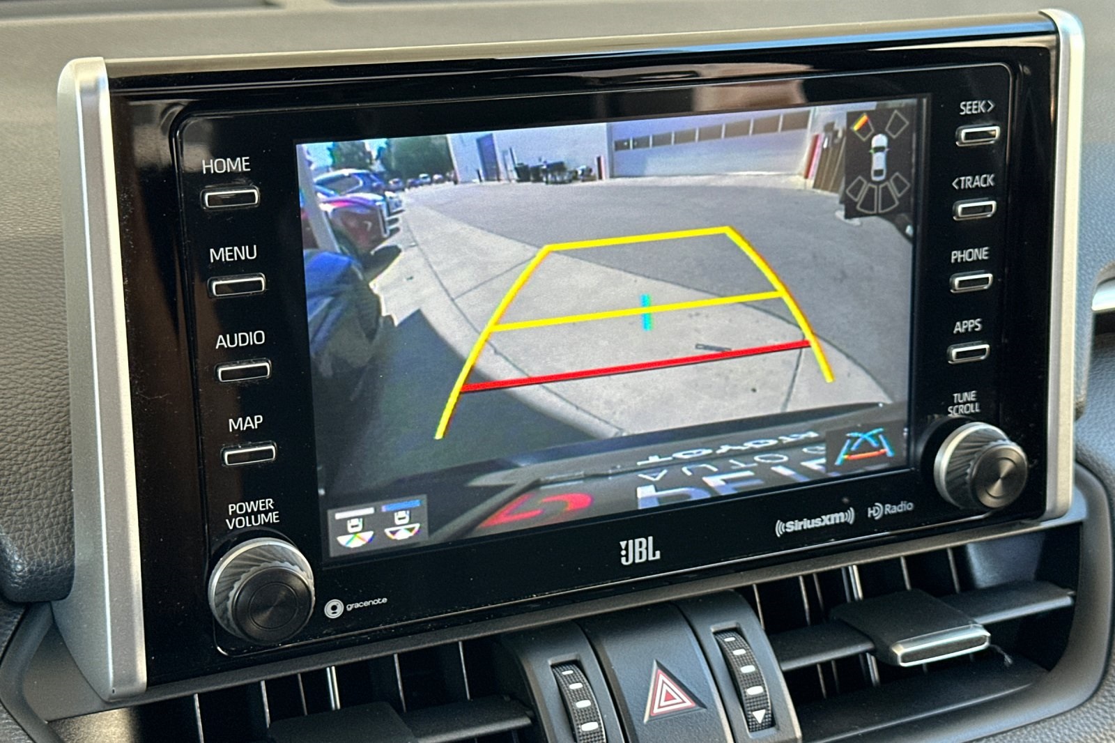 2019 Toyota RAV4 Hybrid XSE photo 19