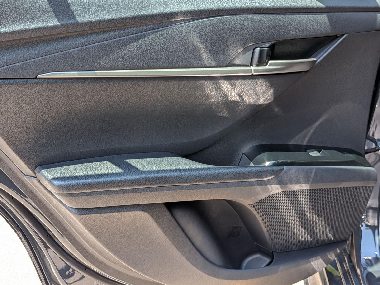 2025 Toyota Camry SE photo 24