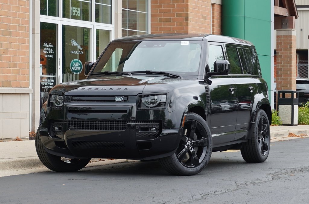 2025 Land Rover Defender X-Dynamic SE's photo