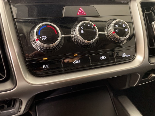 2022 Kia Sorento LX photo 25