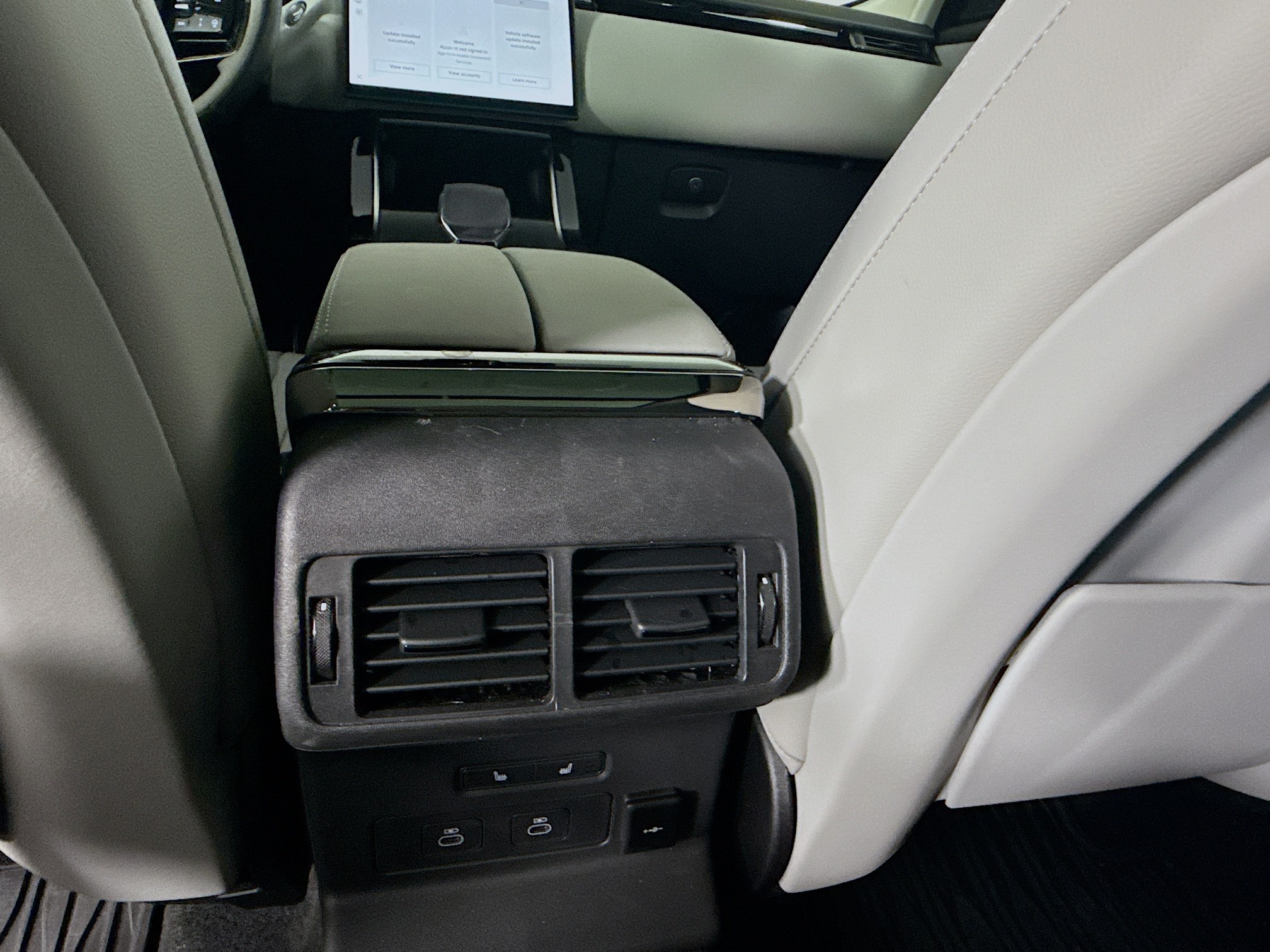 2025 Land Rover Range Rover Velar SE photo 20