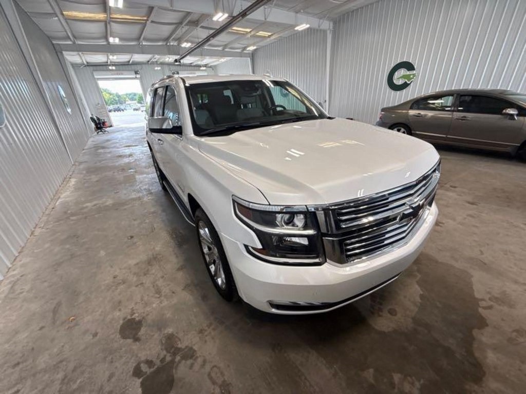 2019 Chevrolet Tahoe Premier photo 2