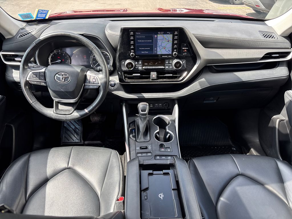 2022 Toyota Highlander XLE photo 23