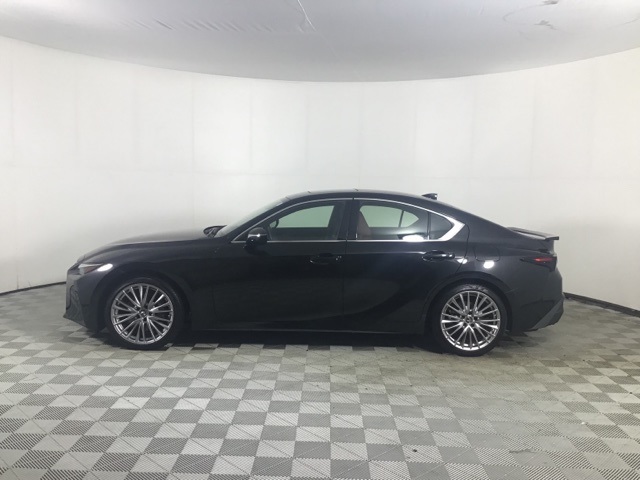 2022 Lexus IS 300 photo 4