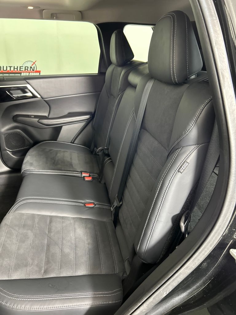 2022 Mitsubishi Outlander SE photo 23