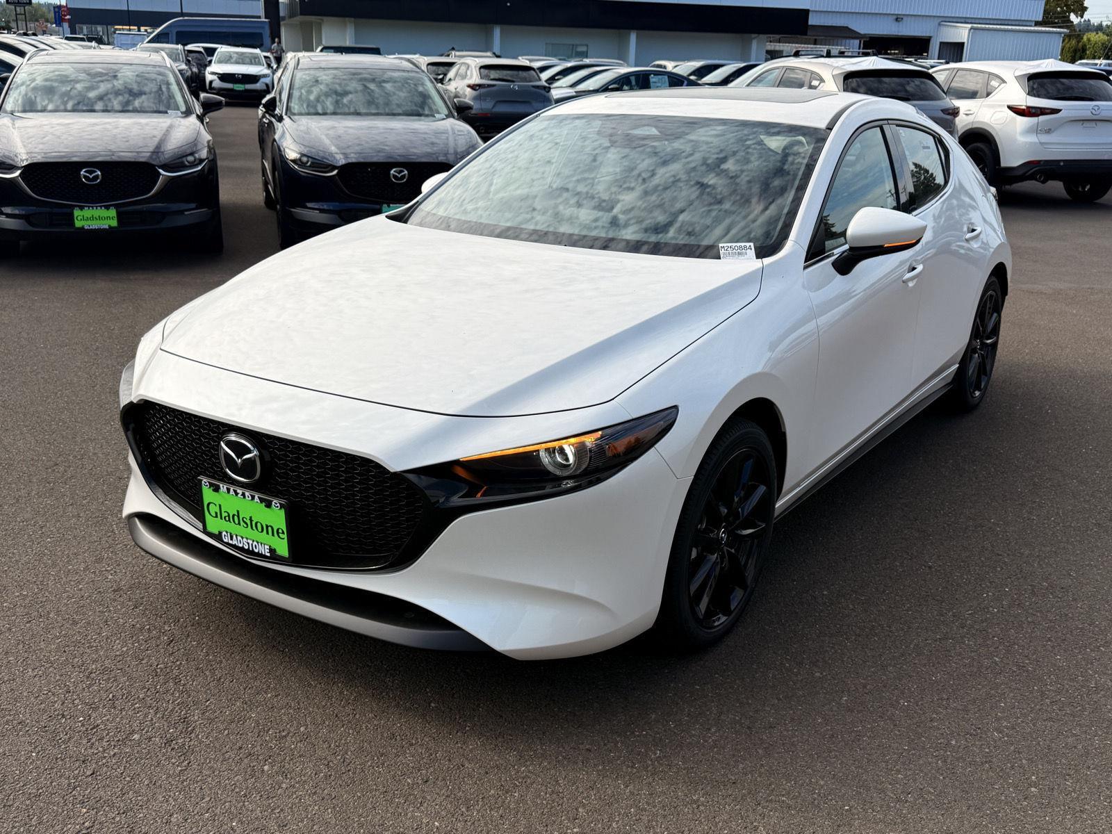 2025 Mazda Mazda3 Premium's photo