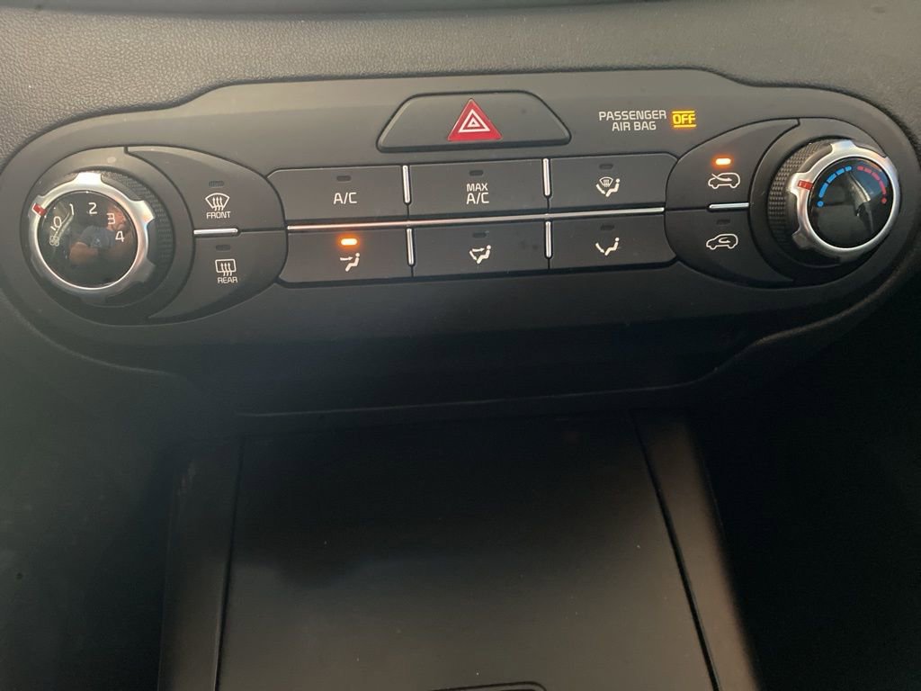 2019 Kia Sorento LX photo 6