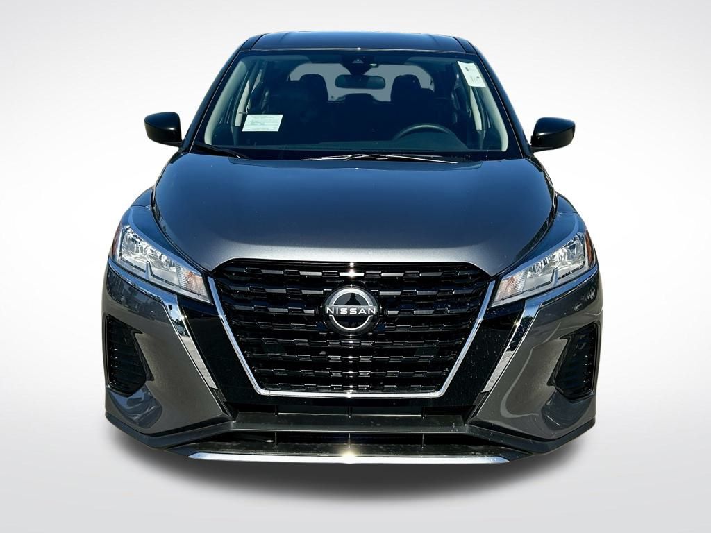 2025 Nissan Kicks Play S photo 8