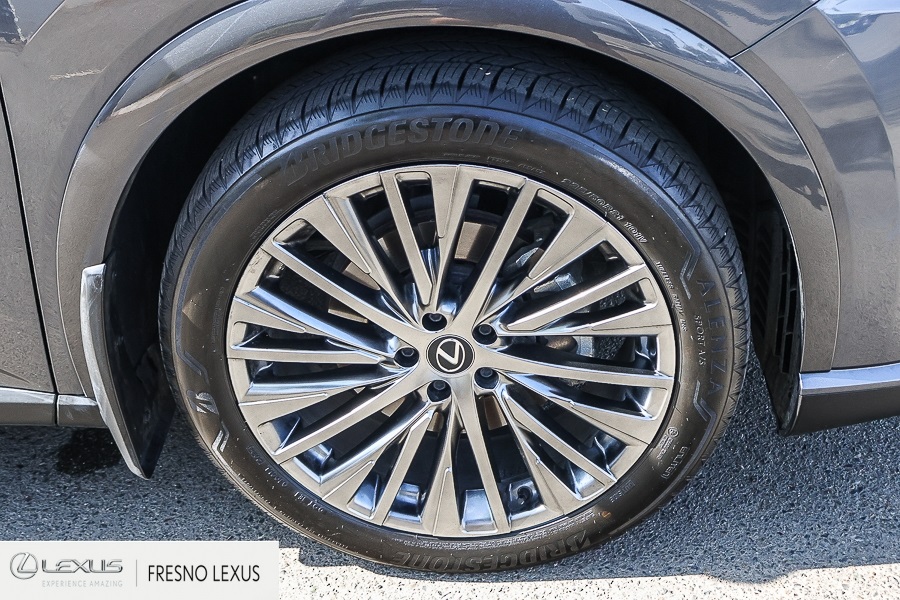 2024 Lexus RX 450h+ Luxury photo 7