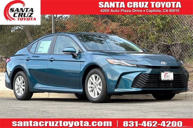 2026 Toyota Camry LE's photo